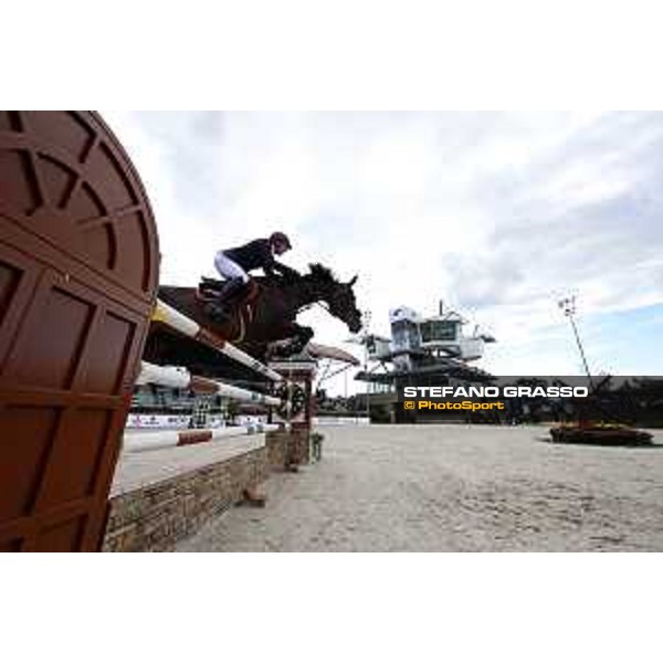 LGCT of Valkenswaard - Class 1 - Michael Whitaker (GBR) on Ambra - Valkenswaard, Stal Tops, 10 August 2018 - ph.Stefano Grasso/LGCT