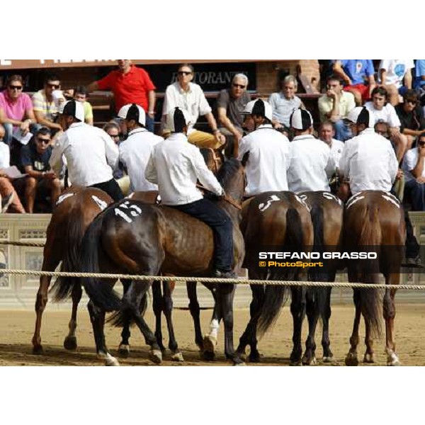 Piazza del Campo - start of the 4th heat Siena, 13th august 2008 ph. Stefano Grasso