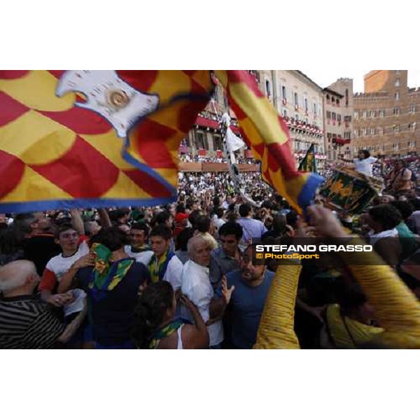 Piazza del Campo after the finish of the Palio dell\' Assunta won by the Contrada del Bruco Siena, 16th august 2008 ph. Stefano Grasso