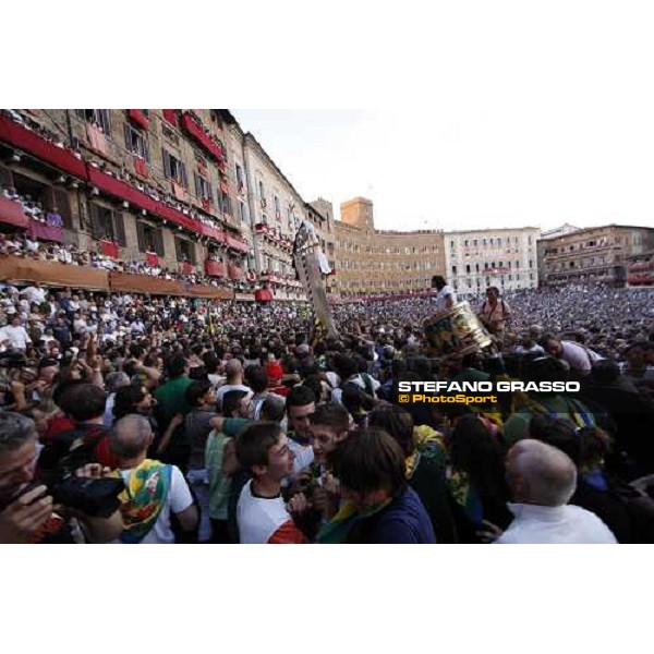 Piazza del Campo after the finish of the Palio dell\' Assunta won by the Contrada del Bruco Siena, 16th august 2008 ph. Stefano Grasso