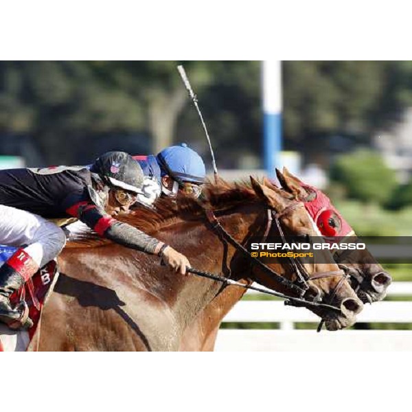 Rafael Bejarano on Ginger Punch (black cap) wins the 61st running of the Personal Ensign beating Jose C. Caraballo on Lemon Drop Mom Saratoga (NY), 22nd august 2008 ph. Stefano Grasso