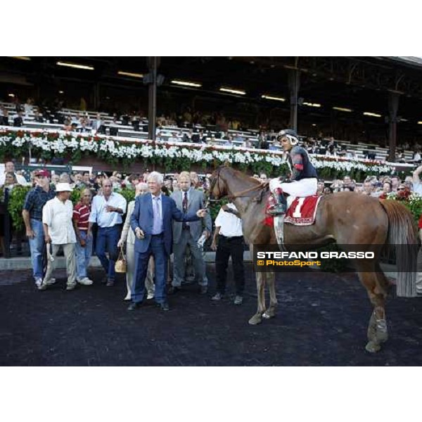 Frank Stronach with Rafael Bejarano on Ginger Punch pose in the winners circle of the 61st running of the Personal Ensign Saratoga (NY), 22nd august 2008 ph. Stefano Grasso