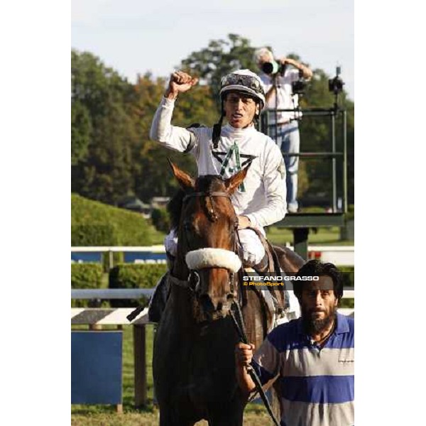 Garrett Gomez exultin on Colonel John after winning the 139th running of the Travers presented by Shadwell Farm Saratoga, 23rd august 2008 ph. Stefano Grasso