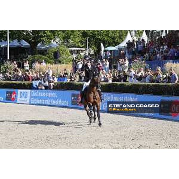 LGCT of Berlin - Class 6 - Prize giving ceremony - Marcus Ehning (GER) on Comme il Faut - Berlin, Sommergarten, 29 July 2018 - ph.Stefano Grasso/LGCT