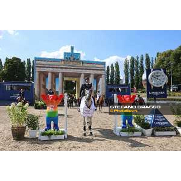 LGCT of Berlin - Class 1 - Prize giving ceremony - Emanuele Gaudiano on Caspar - Berlin, Sommergarten, 27 July 2018 - ph.Stefano Grasso/LGCT