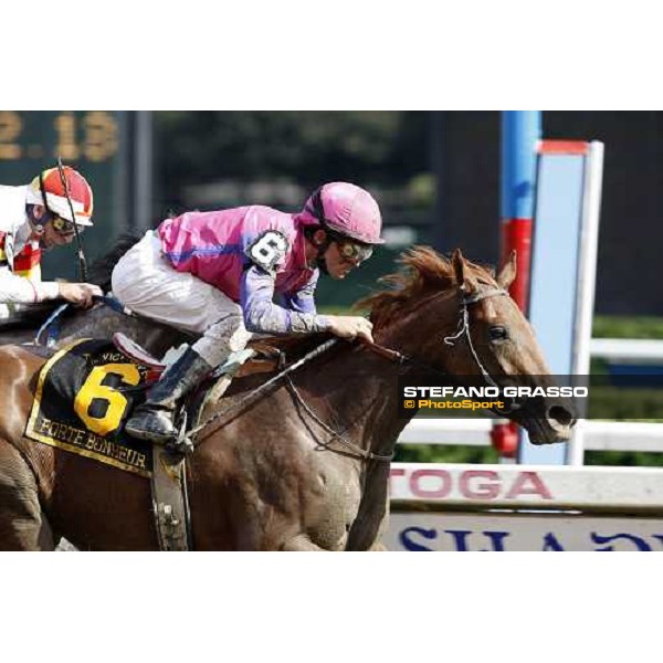 Ramon A. Dominguez on Porte Bonheur wins the 6th running of The Victory Ride Saratoga, 23rd august 2008 ph. Stefano Grasso