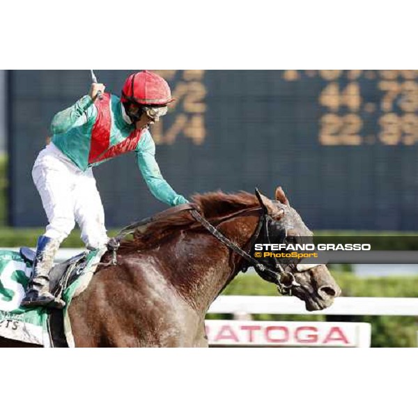 Alan Garcia on Visionaire wins the 24th Running of the Netjets King\'s Bishop Saratoga, 23rd august 2008 ph. Stefano Grasso