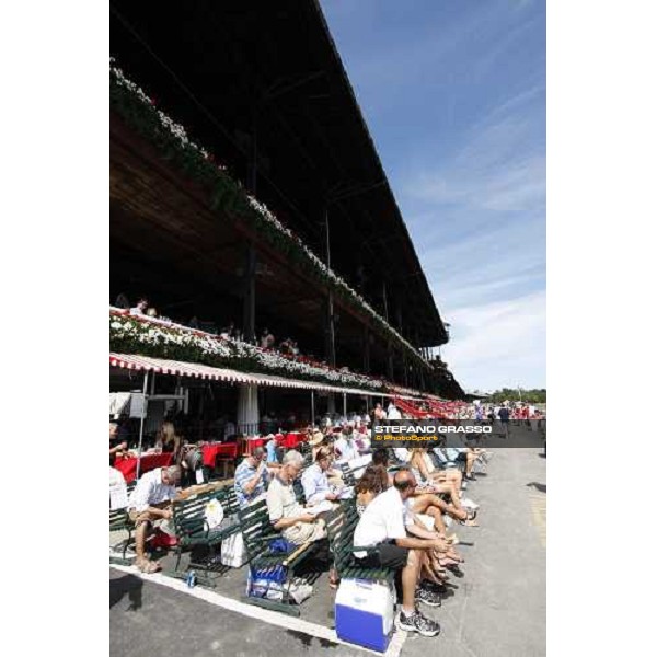 racegoers at Saratoga racetrack Saratoga, 23rd august 2008 ph. Stefano Grasso