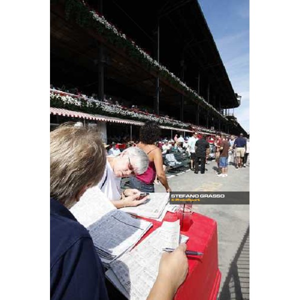 racegoers at Saratoga racetrack Saratoga, 23rd august 2008 ph. Stefano Grasso