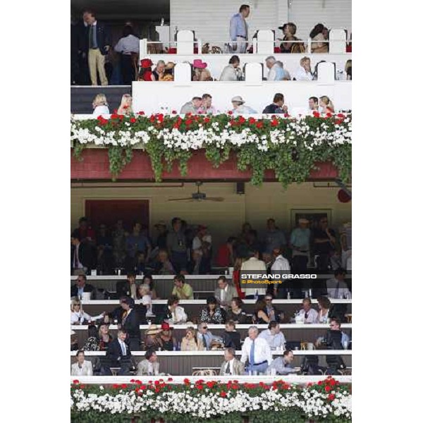 a close up of the grandstand at Saratoga racetrack Saratoga, 23rd august 2008 ph. Stefano Grasso