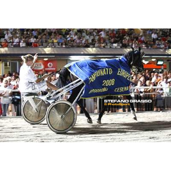 Ghiaccio del Nord and his groom parade after winning the Campionato Europeo Cesena, 6th september 2008 ph. Stefano Grasso