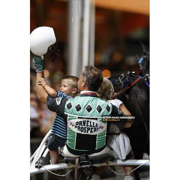 Enrico Bellei parades with his sons after winning the Campionato Europeo with Ghiaccio del Nord Cesena, 6th september 2008 ph. Stefano Grasso