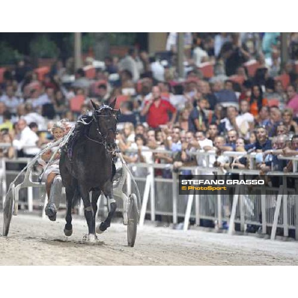 Enrico Bellei parading with his sons and Ghiaccio del Nord after winning the Campionato Europeo 2008 Cesena, 6th september 2008 ph. Stefano Grasso