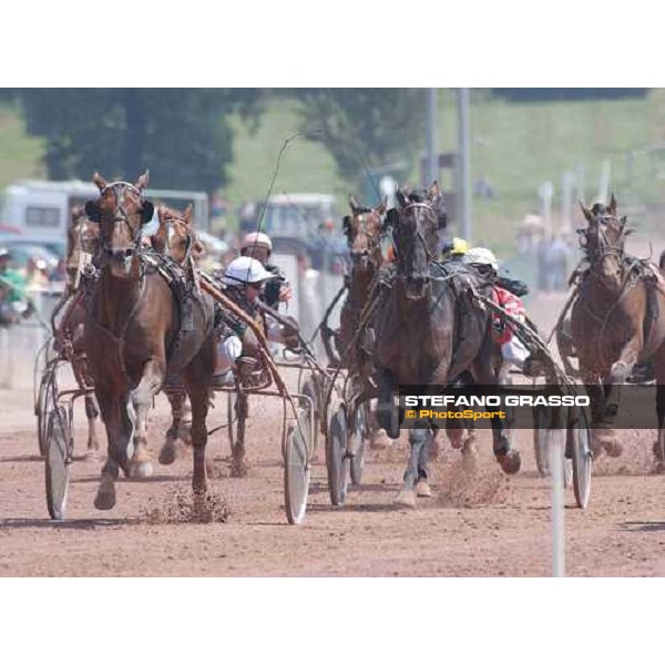 Jean Michel Bazire and Jos Verbeeck at last few meters of Grand National du Trot- Hippodrome de Bellevue-La-Foret Laval 9th june 2004 ph.Stefano Grasso
