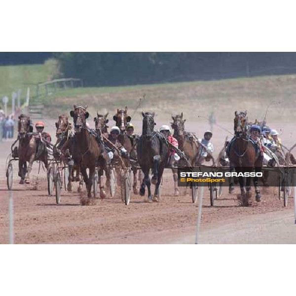 Jean Michel Bazire with General du Lupin leads on the strecht of Grand National du Trot- Hippodrome de Bellevue-La-Foret Laval 9th june 2004 ph.Stefano Grasso