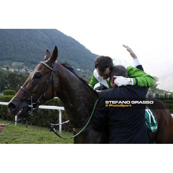 Raffaele Romano, Sharstar and Paolo Favero after winning the 69.¡ Gran Premio Merano Forst Merano, 28th sep. 2008 ph. Stefano Grasso