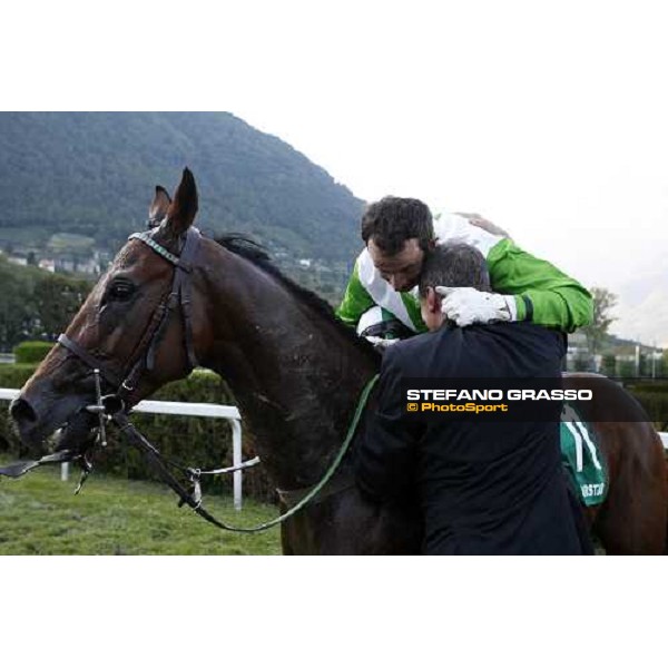 Raffaele Romano, Sharstar and Paolo Favero after winning the 69.¡ Gran Premio Merano Forst Merano, 28th sep. 2008 ph. Stefano Grasso