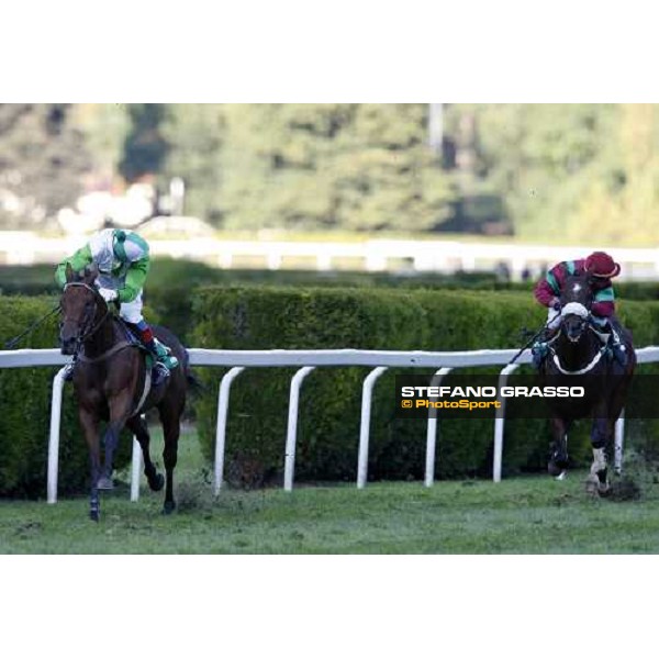 Raffaele Romano on Sharstar flyes to the post and wins the 69.¡ Gran Premio Merano Forst followed by L\' As de Pembo Merano, 28th sep. 2008 ph. Stefano Grasso