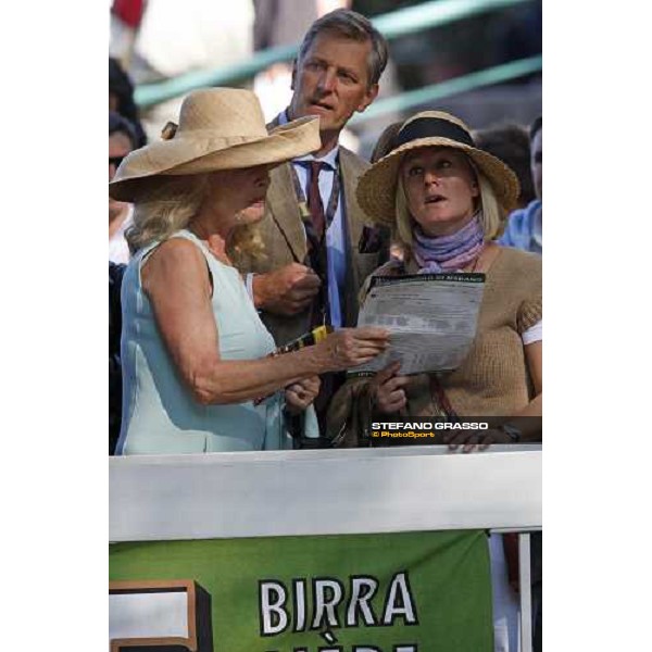 racegoers before the start of the 69.¡Gran Premio Merano Forst Merano, 28th sep. 2008 ph. Stefano Grasso