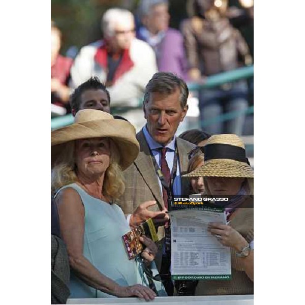 racegoers before the start of the 69.¡Gran Premio Merano Forst Merano, 28th sep. 2008 ph. Stefano Grasso