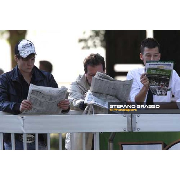 racegoers before the start of the 69.¡Gran Premio Merano Forst Merano, 28th sep. 2008 ph. Stefano Grasso