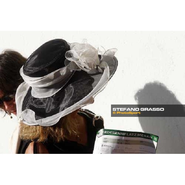 fashion hats at the 69.¡Gran Premio Merano Forst Merano, 28th sep. 2008 ph. Stefano Grasso