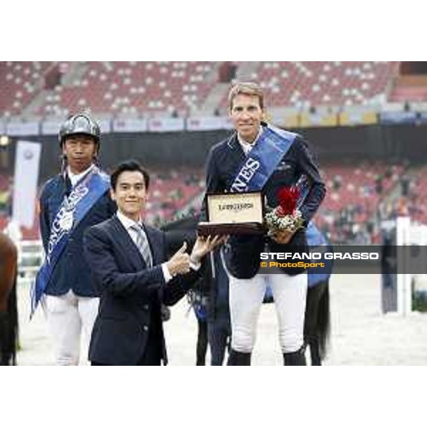 Longines Beijing Masters Eddie Peng with Henrik von Eckermann winners of the Longines Beijing Masters Beijing, 14 nov. 2018 - ph.Stefano Grasso/LBM