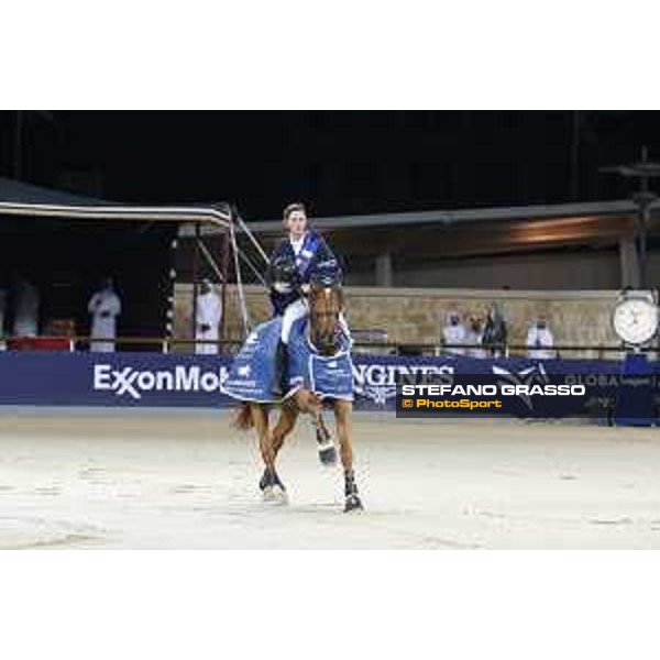 LGCT of Doha - Grand Prix Prize giving ceremony - Lap of honour for Ben Maher (GBR) - Doha - Al Shaqab, 10 November 2018 - ph.Stefano Grasso/LGCT