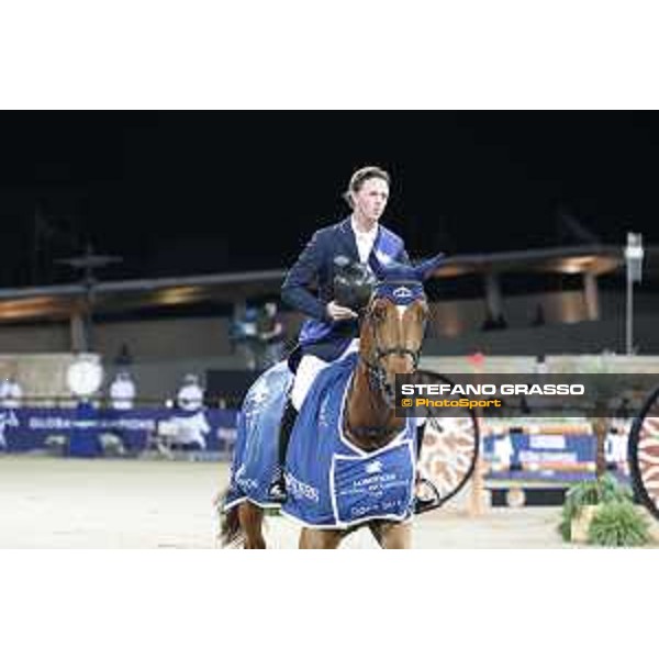 LGCT of Doha - Grand Prix Prize giving ceremony - Lap of honour for Ben Maher (GBR) - Doha - Al Shaqab, 10 November 2018 - ph.Stefano Grasso/LGCT