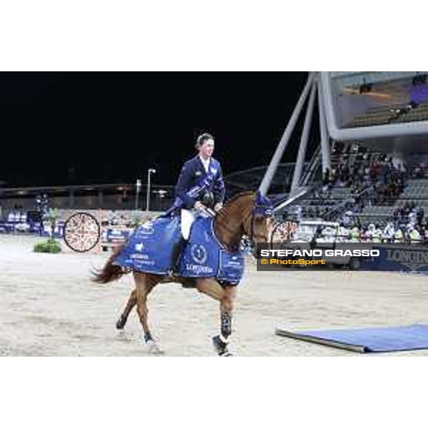 LGCT of Doha - Overall standing Prize giving ceremony - Lap of honour for Ben Maher (GBR) - Doha - Al Shaqab, 10 November 2018 - ph.Stefano Grasso/LGCT