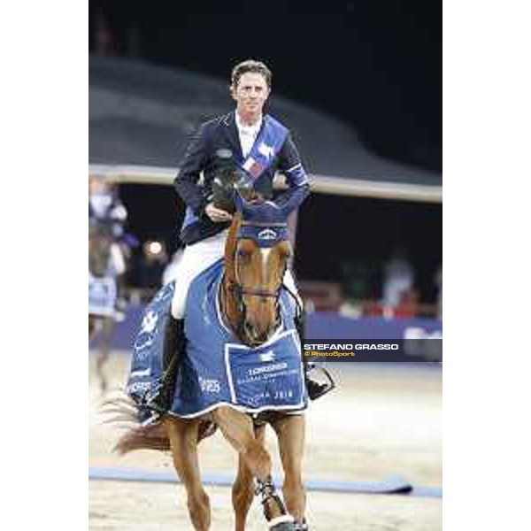 LGCT of Doha - Grand Prix Prize giving ceremony - Lap of honour for Ben Maher (GBR) - Doha - Al Shaqab, 10 November 2018 - ph.Stefano Grasso/LGCT