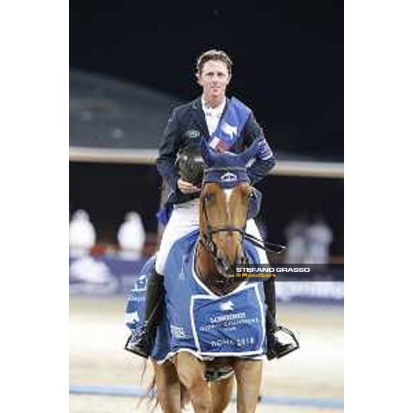 LGCT of Doha - Grand Prix Prize giving ceremony - Lap of honour for Ben Maher (GBR) - Doha - Al Shaqab, 10 November 2018 - ph.Stefano Grasso/LGCT