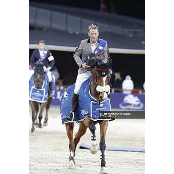 LGCT of Doha - Grand Prix Prize giving ceremony - Lap of honour for Peder Fredricson (SWE) - Doha - Al Shaqab, 10 November 2018 - ph.Stefano Grasso/LGCT