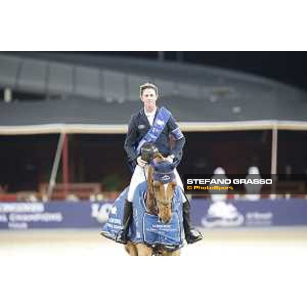 LGCT of Doha - Overall standing Prize giving ceremony - Lap of honour for Ben Maher (GBR) - Doha - Al Shaqab, 10 November 2018 - ph.Stefano Grasso/LGCT