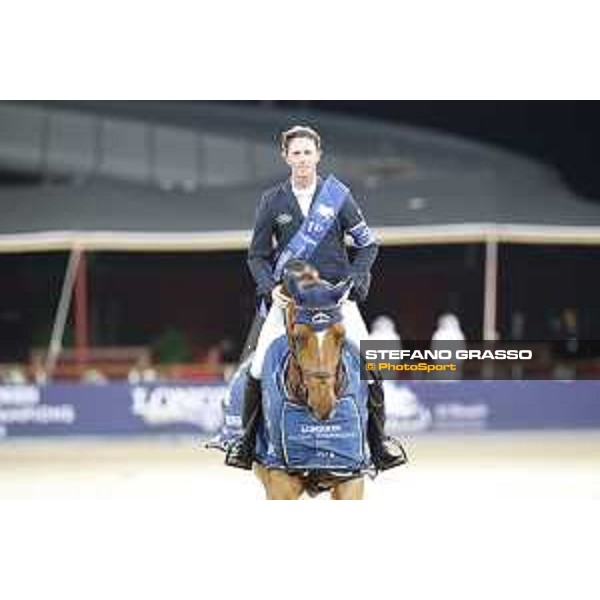 LGCT of Doha - Overall standing Prize giving ceremony - Lap of honour for Ben Maher (GBR) - Doha - Al Shaqab, 10 November 2018 - ph.Stefano Grasso/LGCT