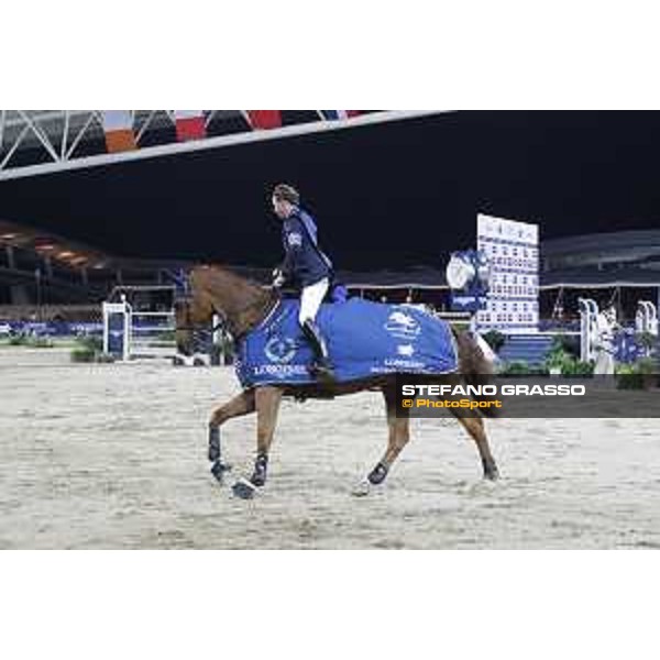 LGCT of Doha - Overall standing Prize giving ceremony - Lap of honour for Ben Maher (GBR) - Doha - Al Shaqab, 10 November 2018 - ph.Stefano Grasso/LGCT