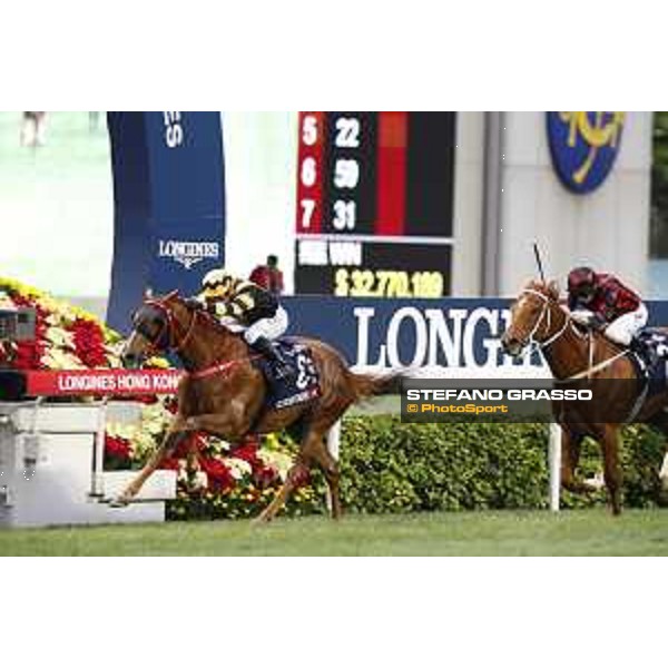 LHKIR 2018 - The Longines Hong Kong Cup - Silvestre de Sousa on Glorious Forever - Hong Kong, Sha Tin Racecourse - 9 December 2018 - ph.Stefano Grasso/Longines