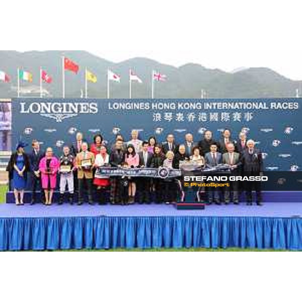 LHKIR 2018 - The Longines Hong Kong Mile - Prize giving Ceremony - Walter von Kanel, Zac Purton - Hong Kong, Sha Tin Racecourse - 9 December 2018 - ph.Stefano Grasso/Longines