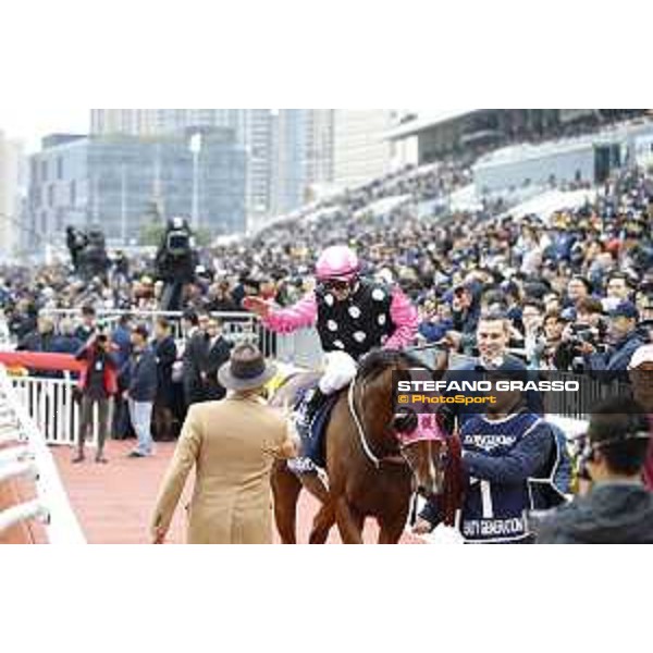 LHKIR 2018 - The Longines Hong Kong Mile - Zac Purton on Beauty Generation - Hong Kong, Sha Tin Racecourse - 9 December 2018 - ph.Stefano Grasso/Longines