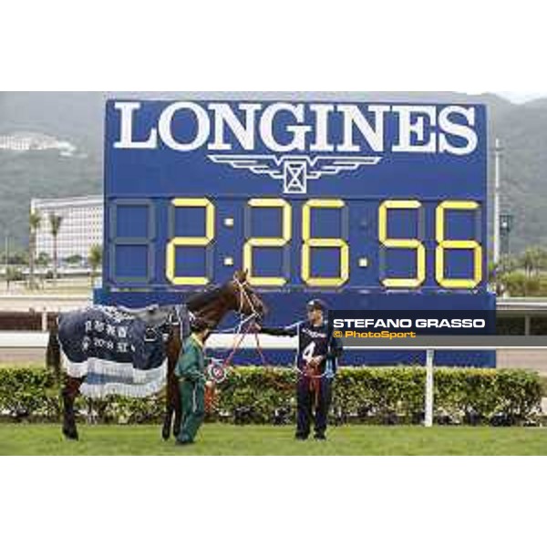 LHKIR 2018 - The Longines Hong Kong Vase - Zac Purton on Exultant - Hong Kong, Sha Tin Racecourse - 9 December 2018 - ph.Stefano Grasso/Longines