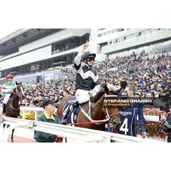 LHKIR 2018 - The Longines Hong Kong Vase - Zac Purton on Exultant - Hong Kong, Sha Tin Racecourse - 9 December 2018 - ph.Stefano Grasso/Longines
