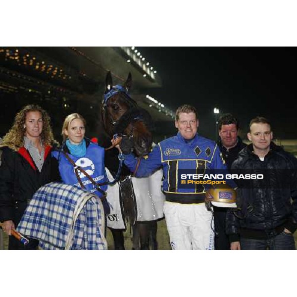 Hugo Langeweg with Main Wise As poses with the horse\'s connection after winning the Gran Criterium \'Memorial Piero Biondi\' Milan San Siro, 16th nov. 2008 ph. Stefano Grasso