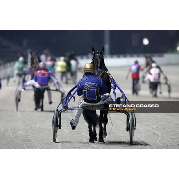 Hugo Langeweg with Main Wise As goes to the start of the Gran Criterium \'Memorial Piero Biondi\' Milan San Siro, 16th nov. 2008 ph. Stefano Grasso