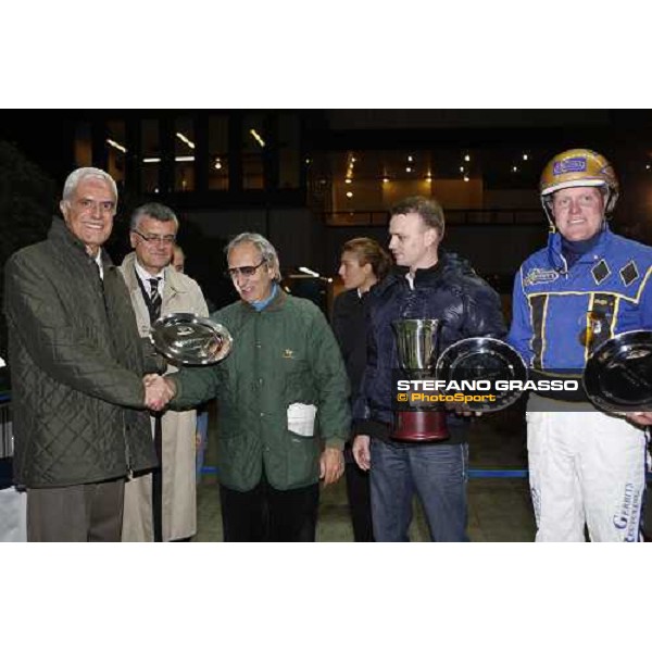 giving prize of the Gran Criterium \'Memorial Piero Biondi\' won by Hugo Langeweg jr. - Francesco Ruffo della Scaletta and Mr. Viani Milan, 16th nov. 2008 ph. Stefano Grasso