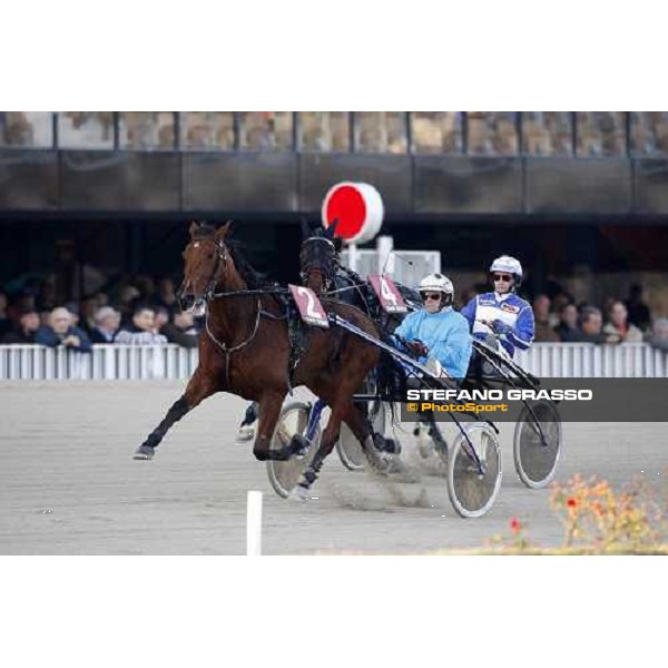 Jos Verbeeck with Qualita Bourbon and Jorma Kontio with Zlatan Blou after the start of the heat of the Gran Premio U.E.T. Milan, 16th nov. 2008 ph. Stefano Grasso