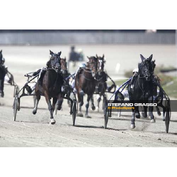 Enrico Bellei with Ambassador As (right) goes to win the Memorial Vincenzo Gasparetto beating Energetic Stift at San Siro Milan, 16th nov. 2008 ph. Stefano Grasso