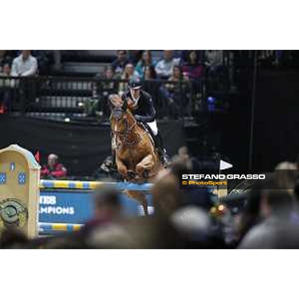 GC Prague Playoffs - Super GP - Shane Breen (IRL)on Ipswich van de Wolfsakker - Prague, O2 Arena - 15 December 2018 - ph.Stefano Grasso/LGCT
