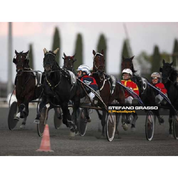 Jorma Kontio with Opal Viking leads at the first passage and goes to win the 2nd heat of the Palio dei Comuni Montegiorgio (AP), 23rd nov. 2008 ph. Stefano Grasso