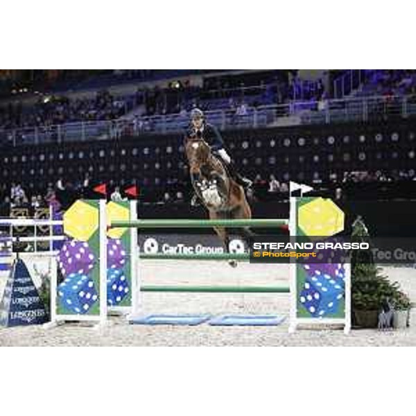 GC Prague Playoffs - Class 9 - Niels Bruynseels (BEL) on Delux van T & L - Prague, O2 Arena - 15 December 2018 - ph.Mario Grassia/LGCT