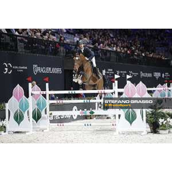 GC Prague Playoffs - Class 9 - Niels Bruynseels (BEL) on Delux van T & L - Prague, O2 Arena - 15 December 2018 - ph.Mario Grassia/LGCT